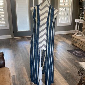 LULAROE SIZE SMALL BLUE/cream striped kimono
